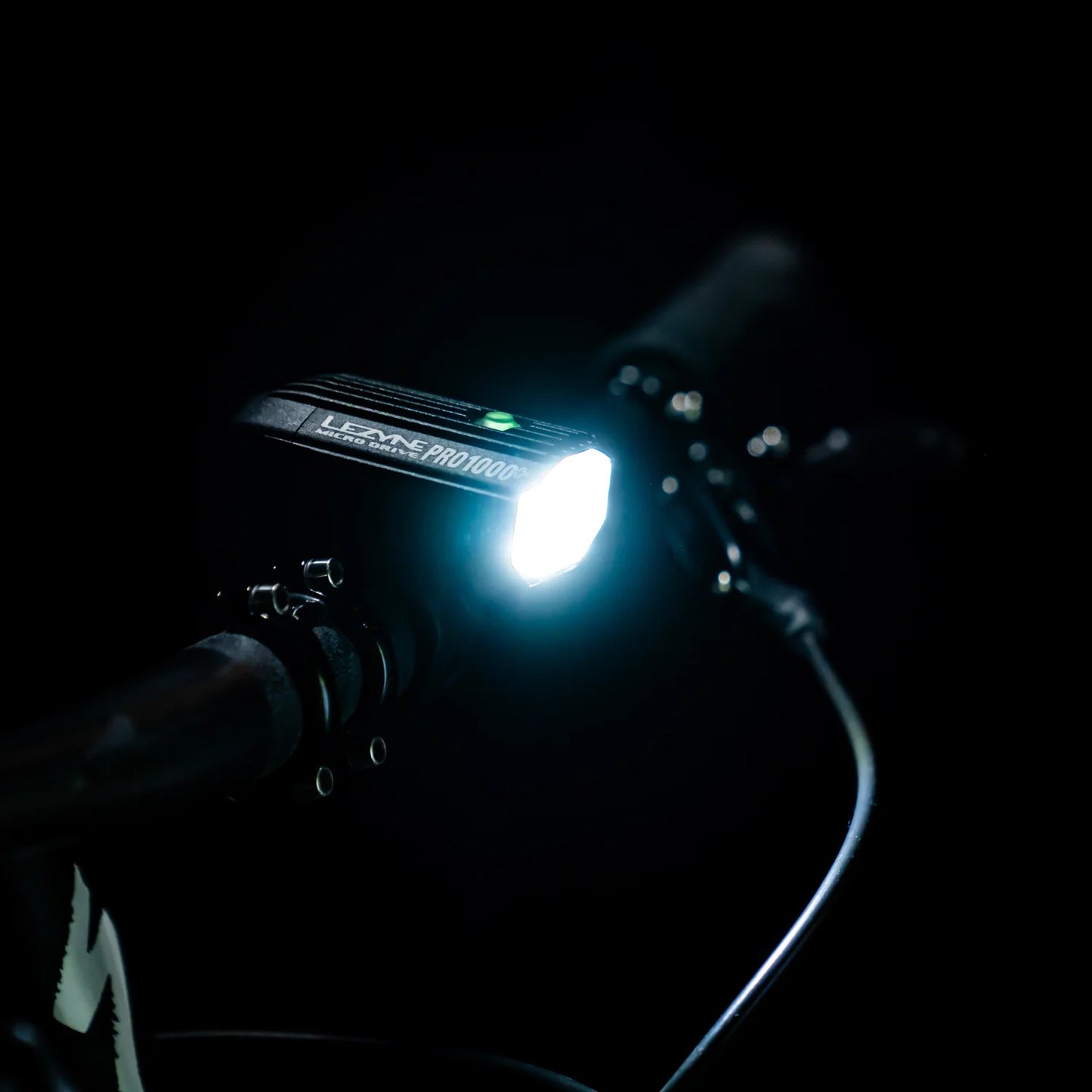Lezyne | Micro Drive Pro 1000+ Front